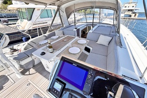 AVANT 51ft Beneteau Yacht For Sale