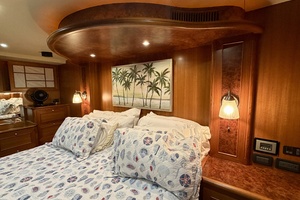 Alaskan 70 OHANA - Master Stateroom