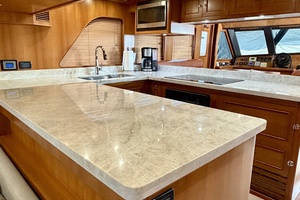 Alaskan 70 OHANA - Galley
