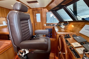 Alaskan 70 OHANA - Interior Helm
