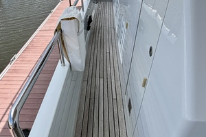 Alaskan 70 OHANA - Exterior