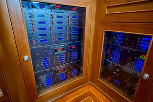 Alaskan 70 OHANA - Interior Helm