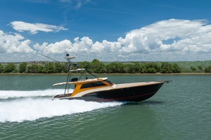 B 58ft Donzi Yacht For Sale