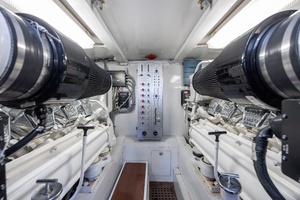 B 58ft Donzi Yacht For Sale