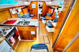 2002 Catalina 387 thumbnail 10