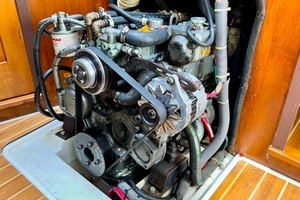 2002 Catalina 387 thumbnail 21