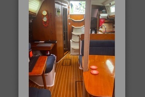 2002 Catalina 387 thumbnail 11