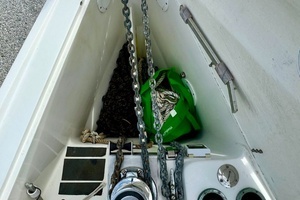 2002 Catalina 387 thumbnail 9