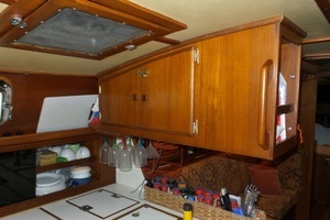 1981 Pearson 424 Ketch thumbnail 52