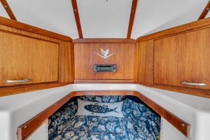 Pic s Kicks 31ft Bertram Yacht For Sale