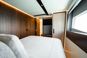82FT (25.27M) ASTONDOA