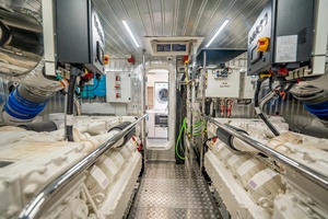 82FT (25.27M) ASTONDOA