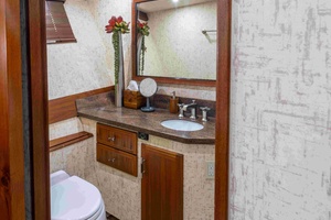 Sapphire Sea II 87ft Offshore Yachts Yacht For Sale