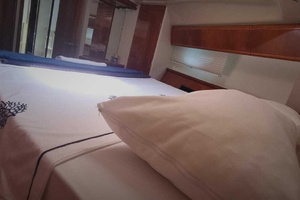 57ft Ferretti Yachts Yacht For Sale