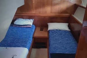 57ft Ferretti Yachts Yacht For Sale