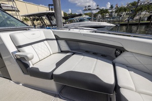 34ft Regal Yacht For Sale