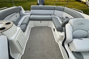 24ft NauticStar Yacht For Sale