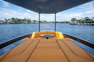 21 SUMMER 45ft Vanquish Yachts Yacht For Sale