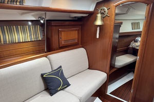 Vesper 42ft Beneteau Yacht For Sale
