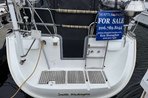 Vesper 42ft Beneteau Yacht For Sale