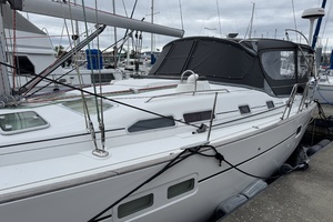 Vesper 42ft Beneteau Yacht For Sale