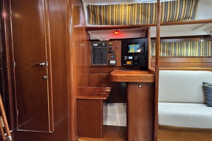 Vesper 42ft Beneteau Yacht For Sale