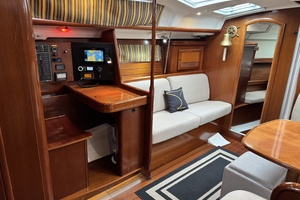 Vesper 42ft Beneteau Yacht For Sale