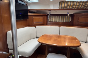 Vesper 42ft Beneteau Yacht For Sale