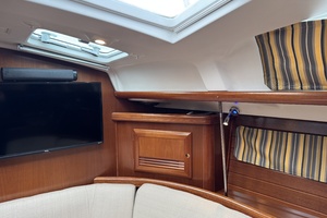 Vesper 42ft Beneteau Yacht For Sale