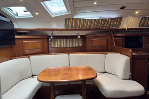 Vesper 42ft Beneteau Yacht For Sale
