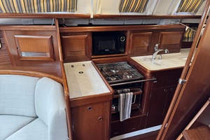 Vesper 42ft Beneteau Yacht For Sale