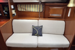 Vesper 42ft Beneteau Yacht For Sale