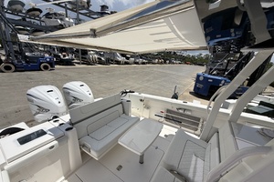 Disconnected 37ft Pursuit Yacht For Sale