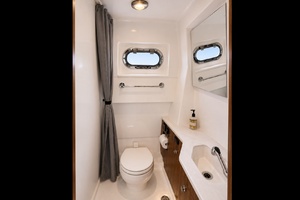 Disconnected 37ft Pursuit Yacht For Sale