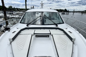 49FT (15.06M) CRUISERS YACHTS