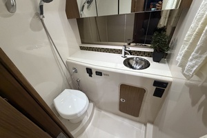 35ft Cruisers Yacht For Sale