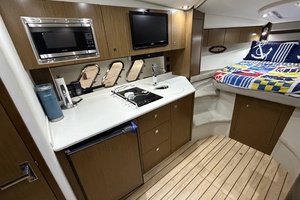 35ft Cruisers Yacht For Sale