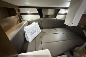 35ft Cruisers Yacht For Sale