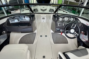 23ft Monterey Yacht For Sale