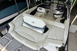 23ft Monterey Yacht For Sale
