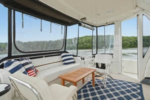 39ft Carver Yacht For Sale