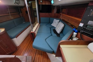 Merlin 33ft CAL Yacht For Sale