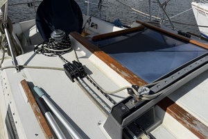 Merlin 33ft CAL Yacht For Sale