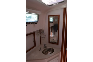 Serene 34ft Sabre Yacht For Sale