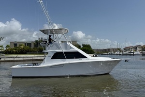 La Polla 2005 Cabo Yachts 35 Flybridge Yacht For Sale in Cap Cana 