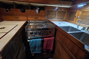 37ft Tayana Yacht For Sale