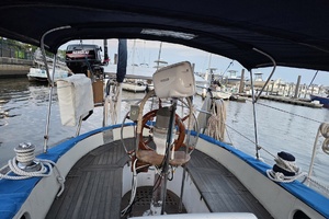 37ft Tayana Yacht For Sale