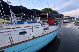 37ft Tayana Yacht For Sale