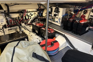 Out of the Blue 40ft Formula Yacht For Sale
