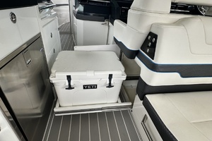 Out of the Blue 40ft Formula Yacht For Sale